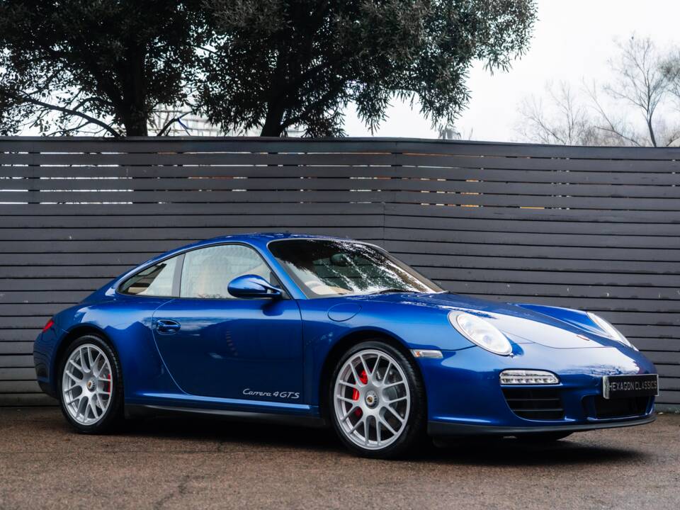 Bild 1/51 von Porsche 911 Carrera 4 GTS (2011)