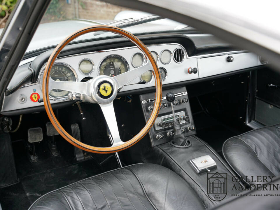 Image 19/50 of Ferrari 250 GT Berlinetta Lusso (1964)