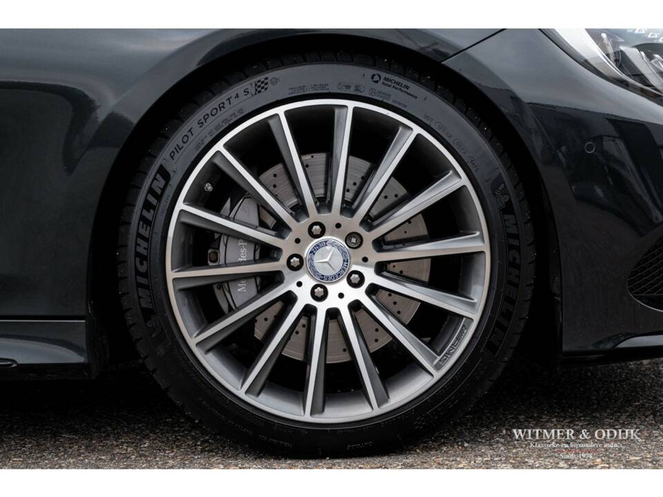 Image 34/36 of Mercedes-Benz S 500 4MATIC (2015)
