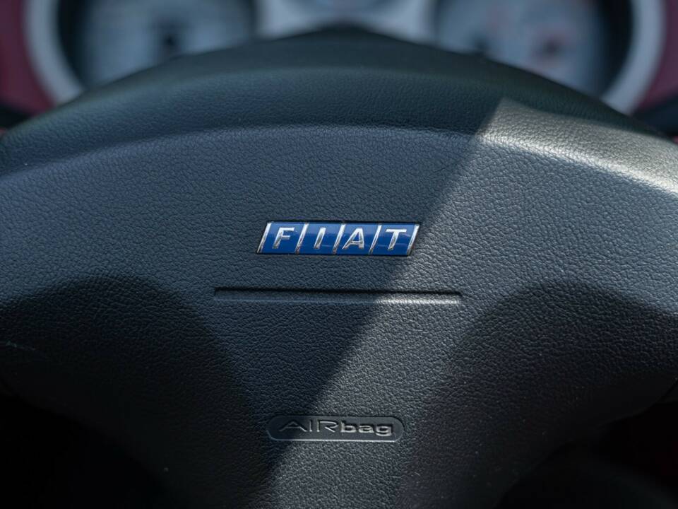 Immagine 43/50 di FIAT Barchetta 1.8 16V (1999)