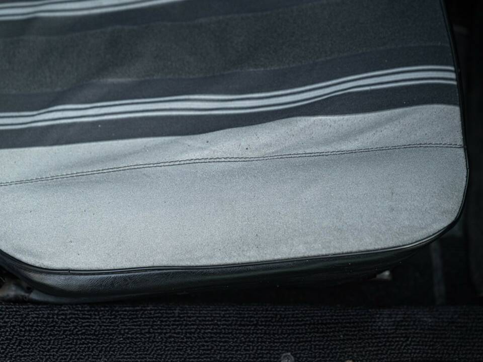 Image 38/50 of MG MGB GT (1978)