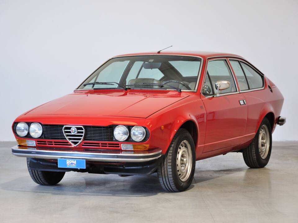 Bild 10/29 von Alfa Romeo Alfetta GT 1.6 (1978)