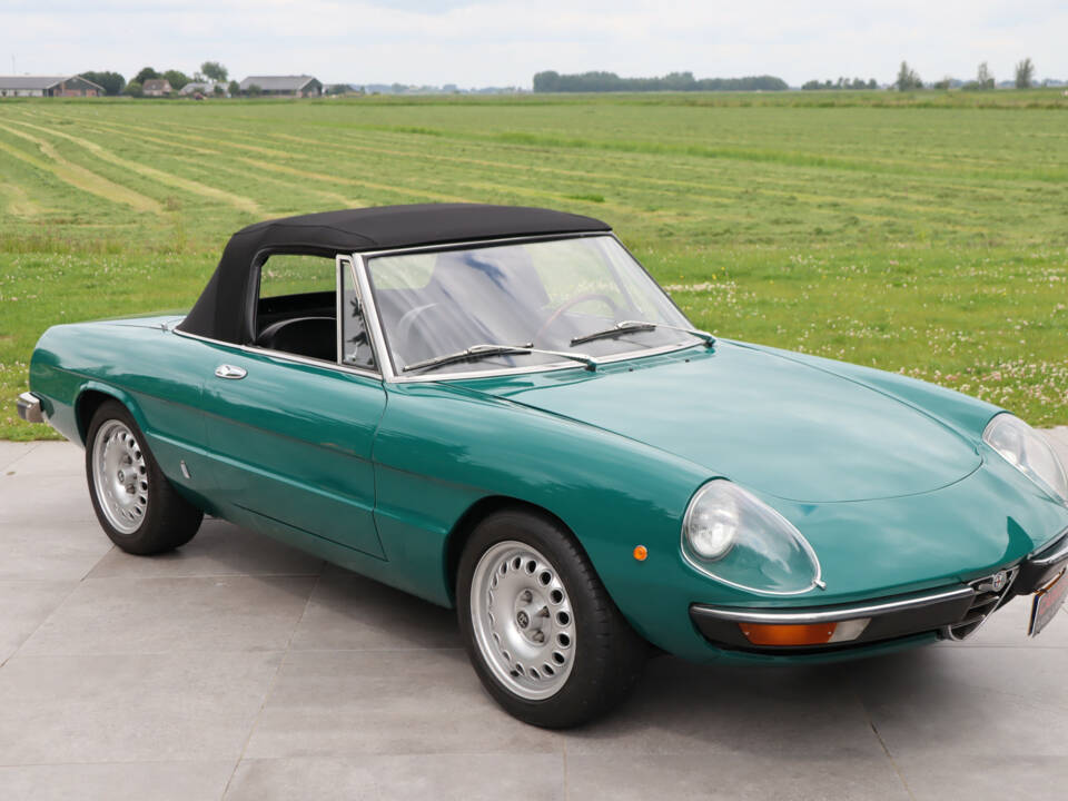 Image 26/50 of Alfa Romeo 2000 Spider Veloce (1979)