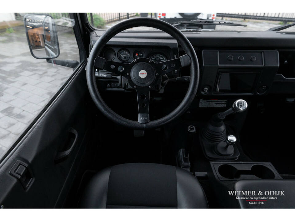 Image 13/30 of Land Rover Defender 90 (1997)