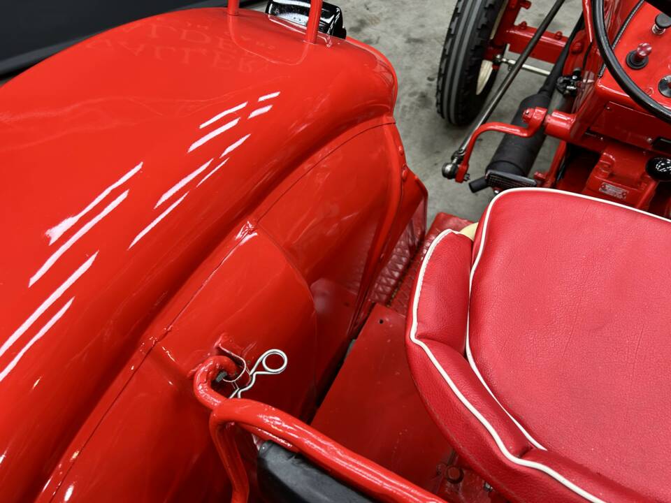 Image 35/50 of Porsche-Diesel Super Export 329 (1962)