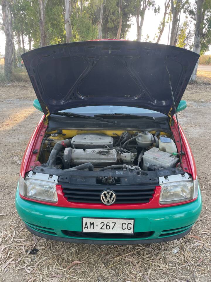 Afbeelding 11/39 van Volkswagen Polo III 1.6 Harlekin (1996)