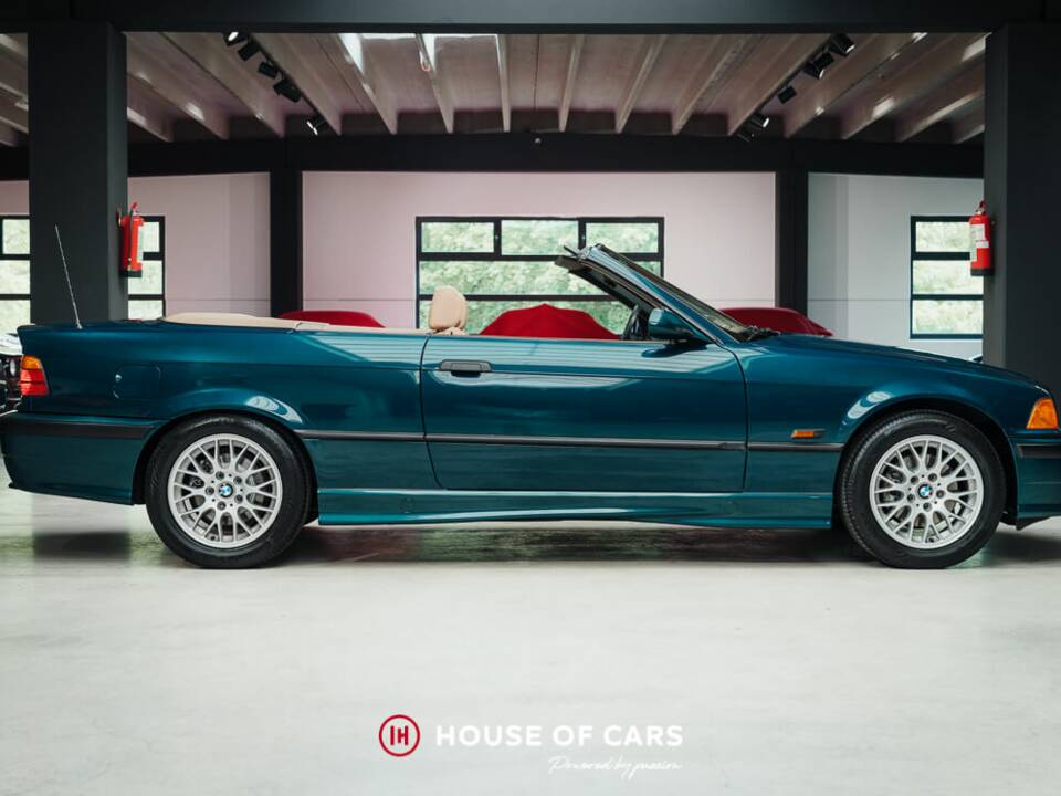 Immagine 5/24 di BMW 320i (1995)