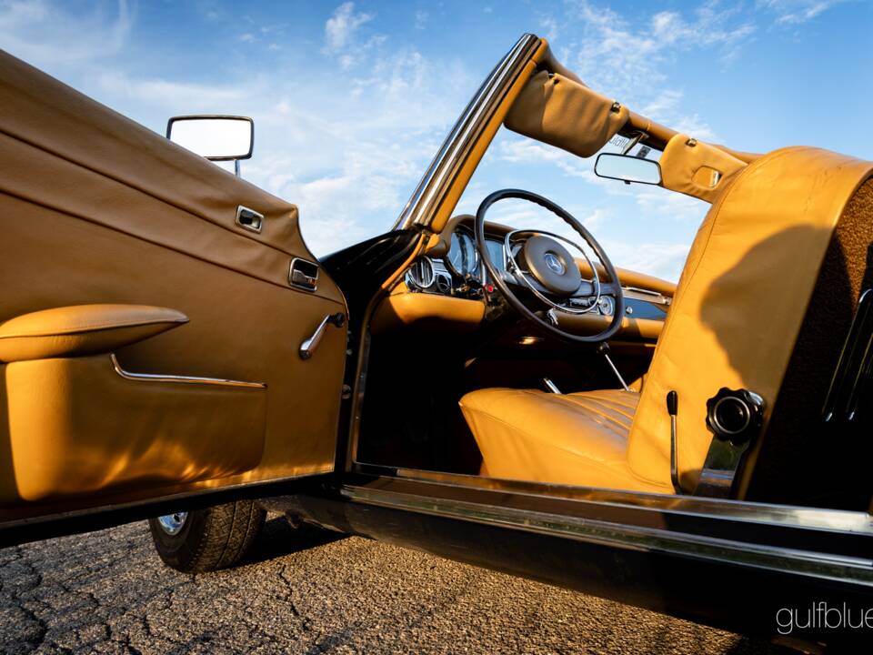 Image 39/79 de Mercedes-Benz 280 SL (1969)