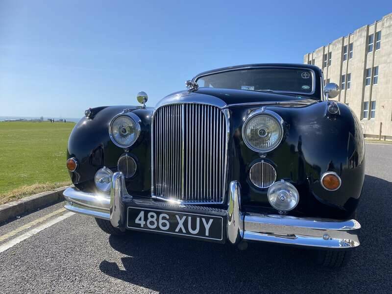 Image 8/35 of Jaguar Mk IX (1960)