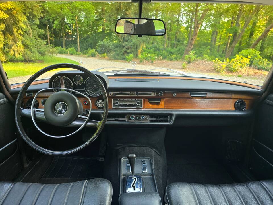 Image 6/62 of Mercedes-Benz 280 SE (1971)