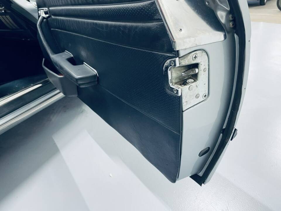 Image 14/15 of Mercedes-Benz 380 SL (1982)