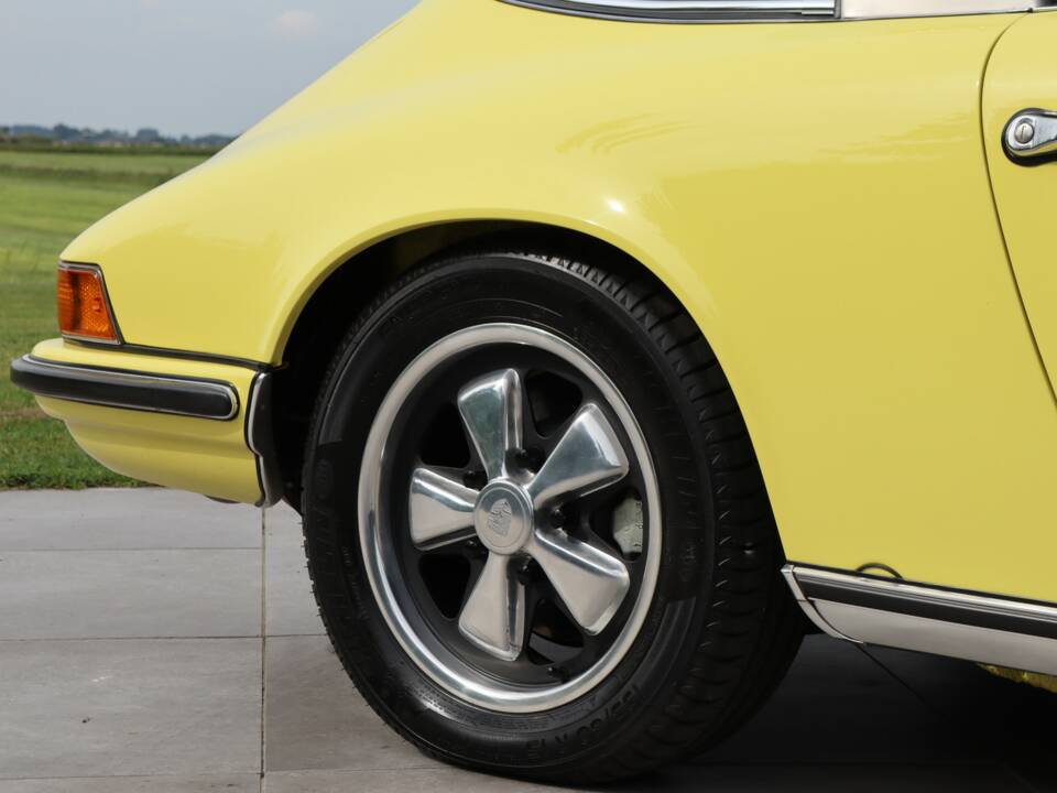 Image 20/50 of Porsche 911 2.2 T (1971)