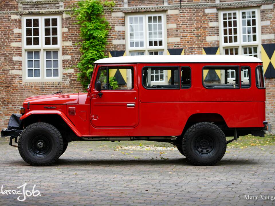 Immagine 2/47 di Toyota Land Cruiser FJ 45 (1980)
