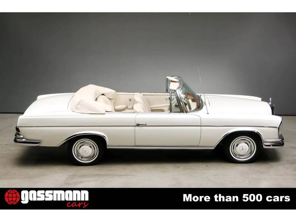 Image 9/15 de Mercedes-Benz 300 SE (1967)