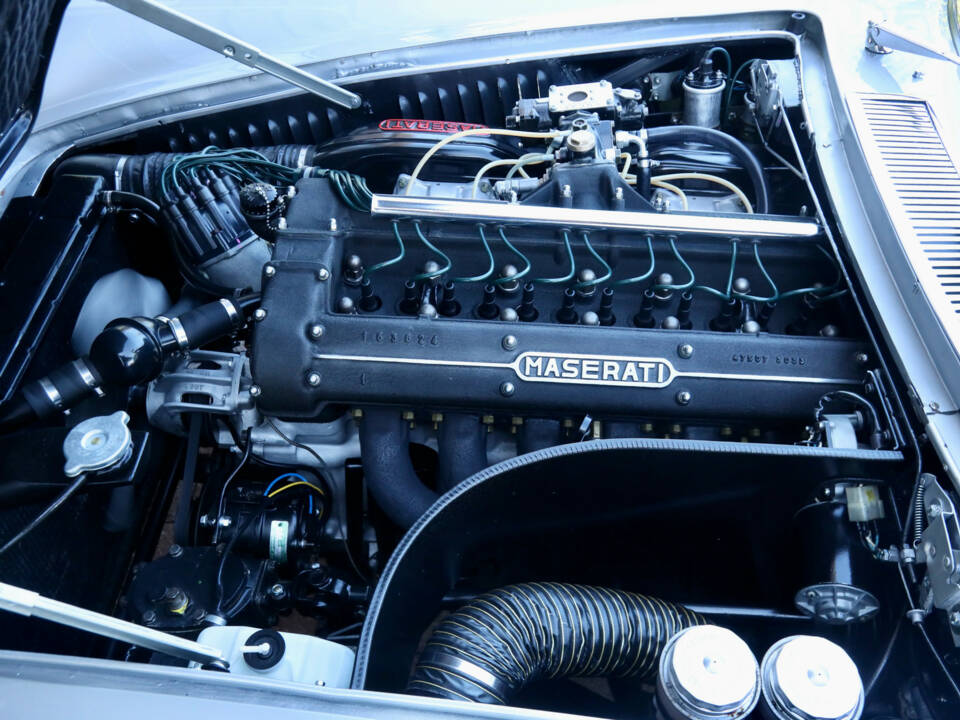 Image 4/50 of Maserati Mistral 3700 Spyder (1965)