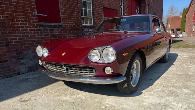 Bild 4/15 von Ferrari 330 GT 2+2 (1964)