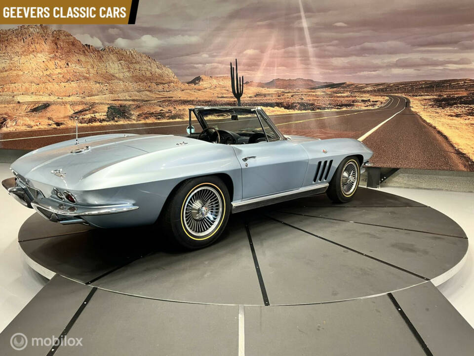 Image 5/33 de Chevrolet Corvette Sting Ray Convertible (1966)