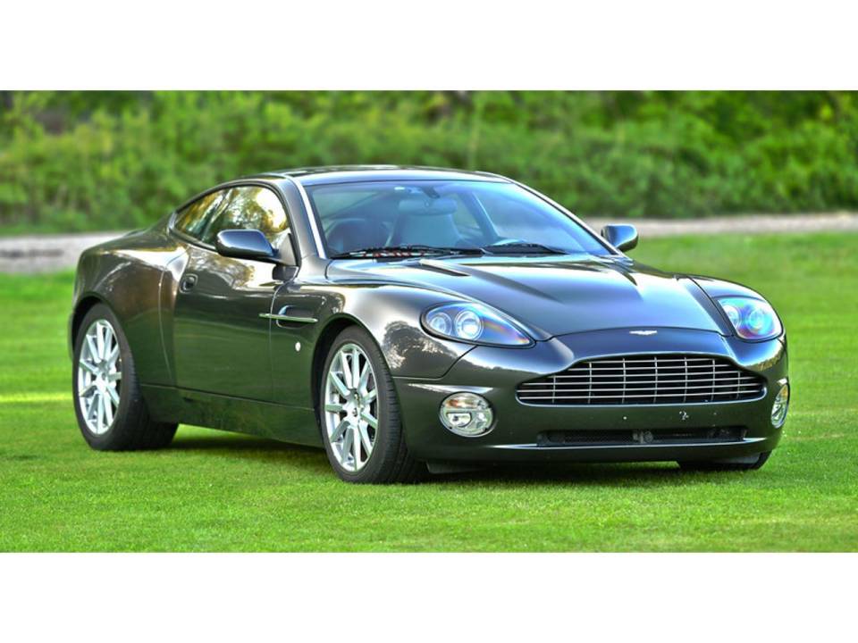 Imagen 1/12 de Aston Martin V12 Vanquish S (2005)