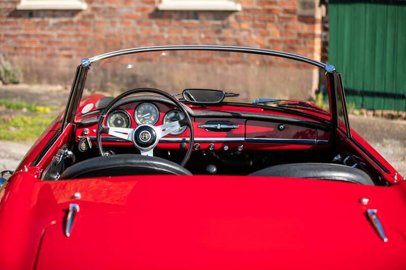 Image 36/46 of Alfa Romeo 2000 Spider (1960)