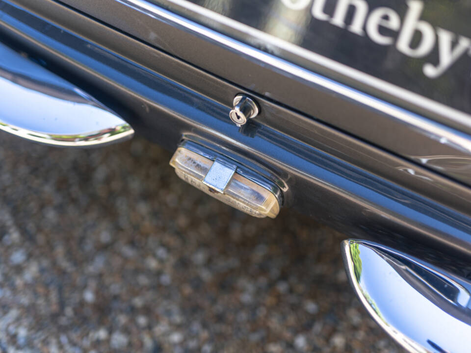 Bild 47/50 von Aston Martin DB 6 Vantage (1970)