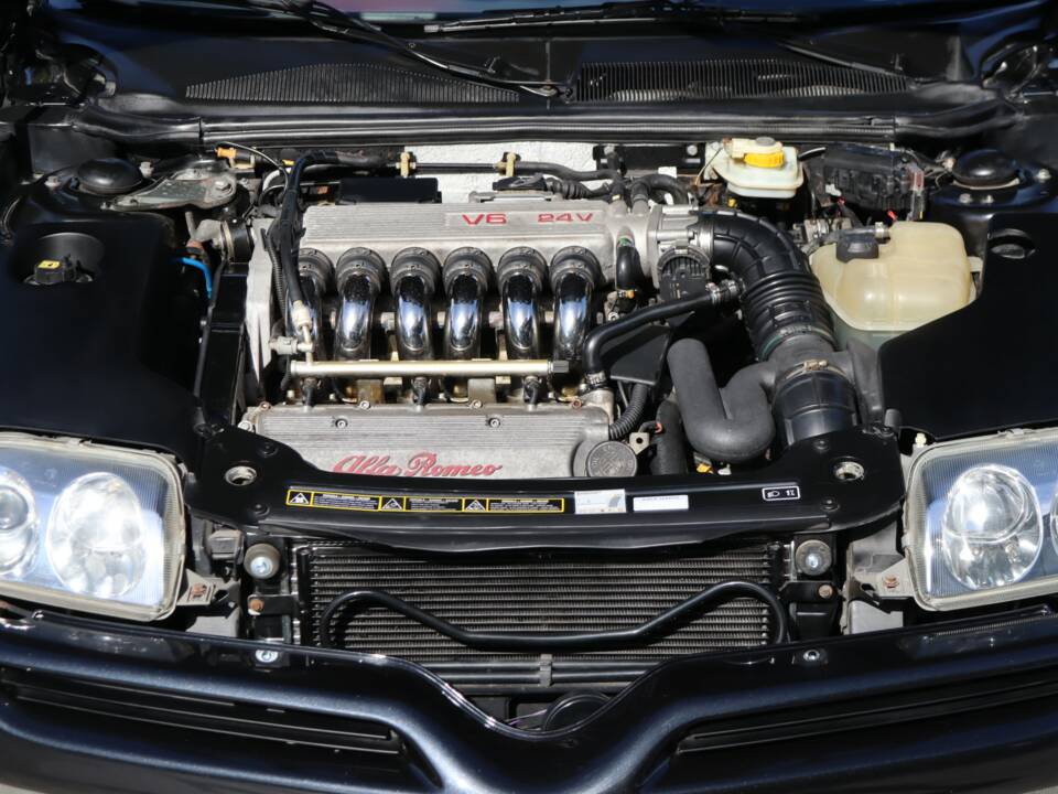 Image 6/50 of Alfa Romeo Spider 3.0 V6 24V (2001)