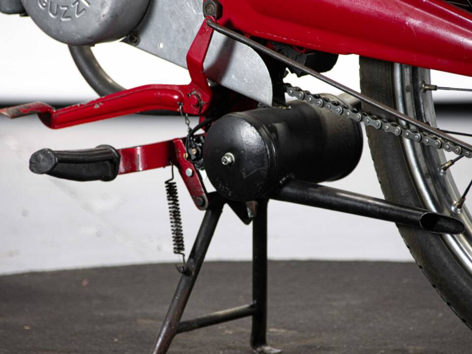 Immagine 9/50 di Moto Guzzi Motoleggera 65 (1951)