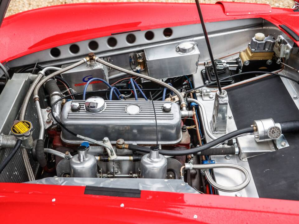 Image 44/49 of MG MGA 1850 (1960)