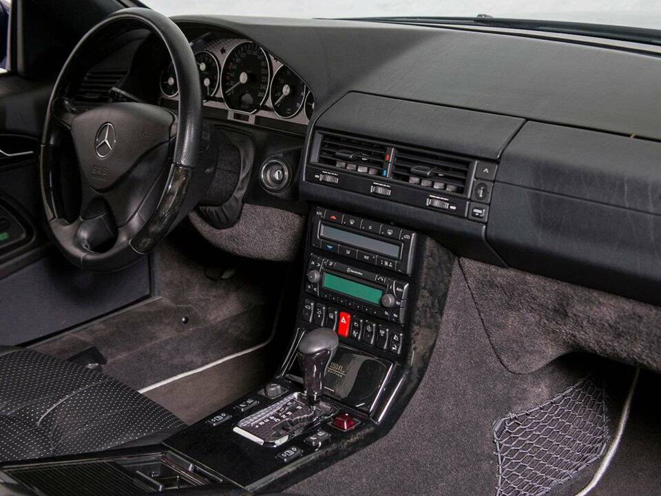 Image 27/36 de Mercedes-Benz SL 320 "Final Edition" (2000)