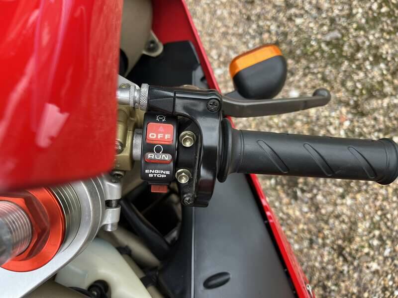 Image 13/31 of Ducati DUMMY (1997)