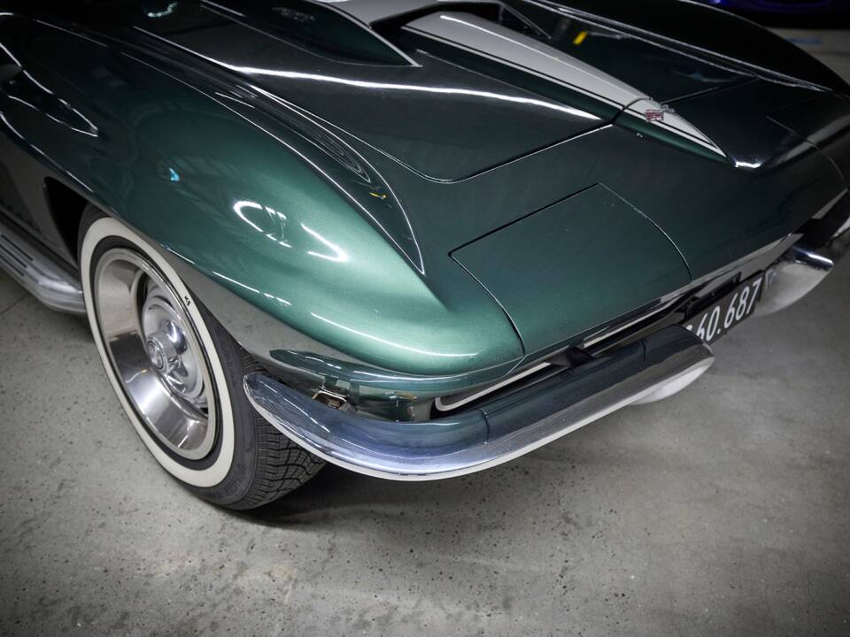 Image 23/78 of Chevrolet Corvette Stingray 427 (1967)