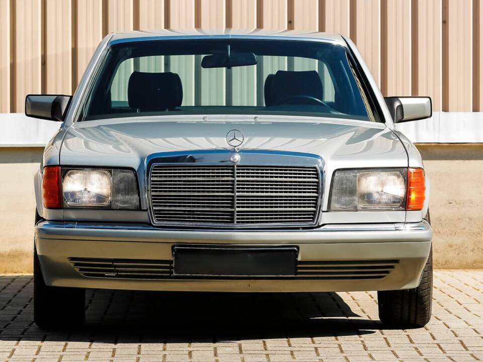 Image 4/21 of Mercedes-Benz 500 SEL (1990)