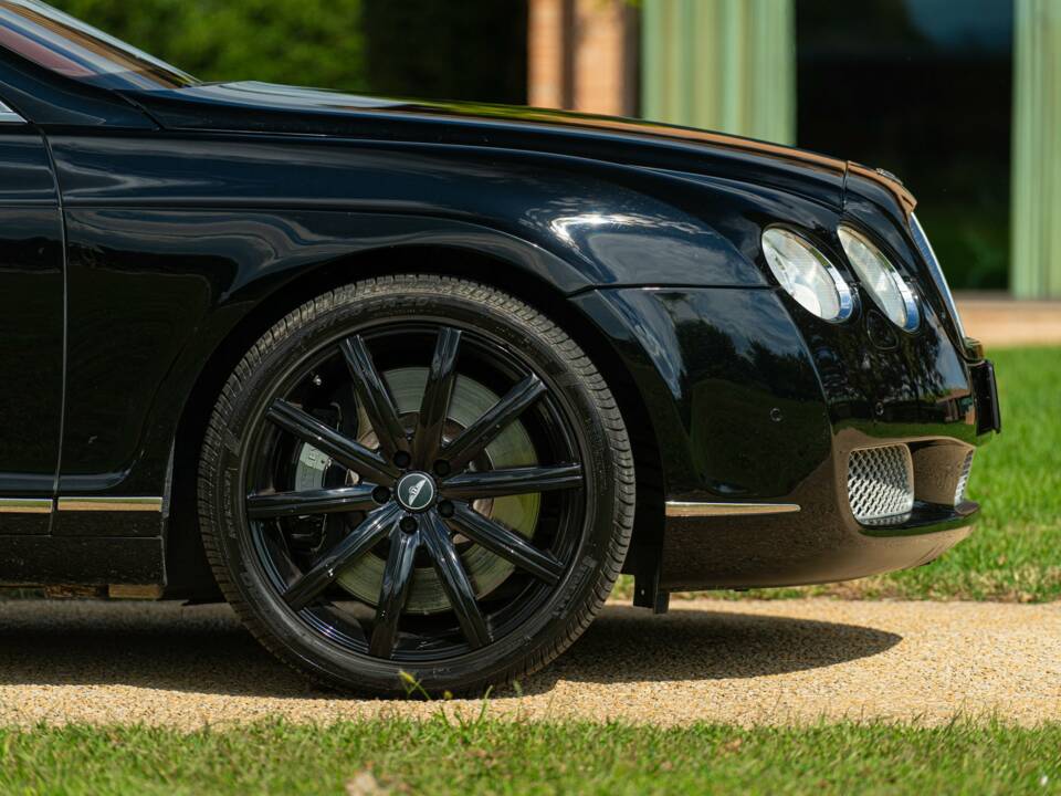 Image 28/50 of Bentley Continental GT (2004)