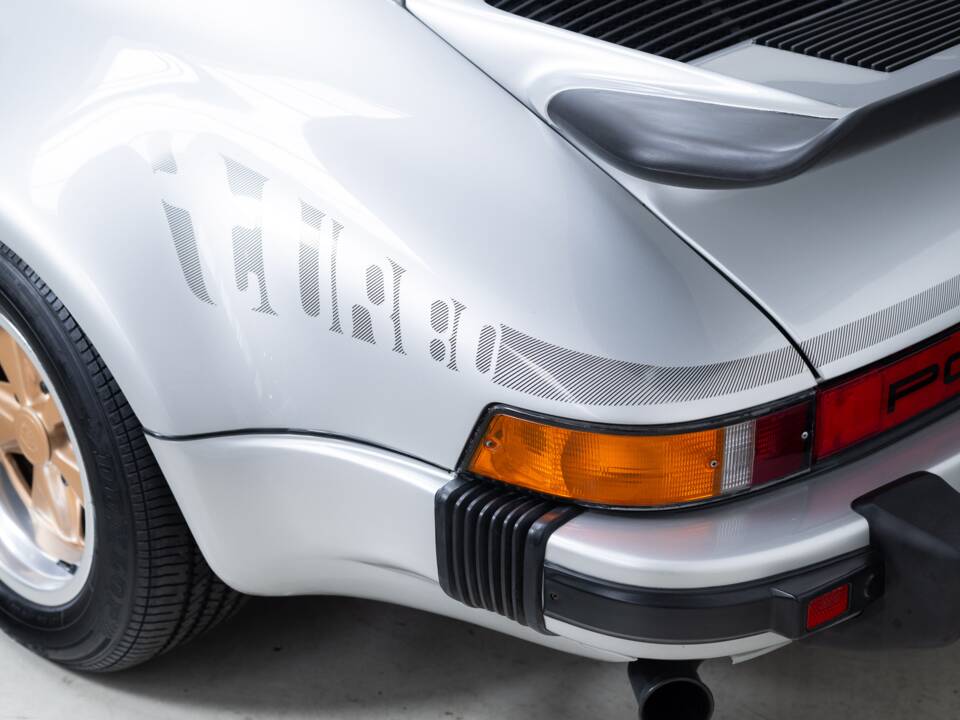 Afbeelding 11/44 van Porsche 911 Turbo 3.0 (1975)