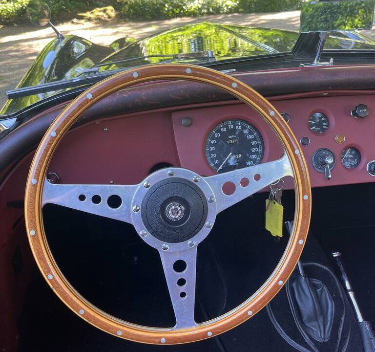 Image 2/8 of Jaguar XK 140 DHC (1956)
