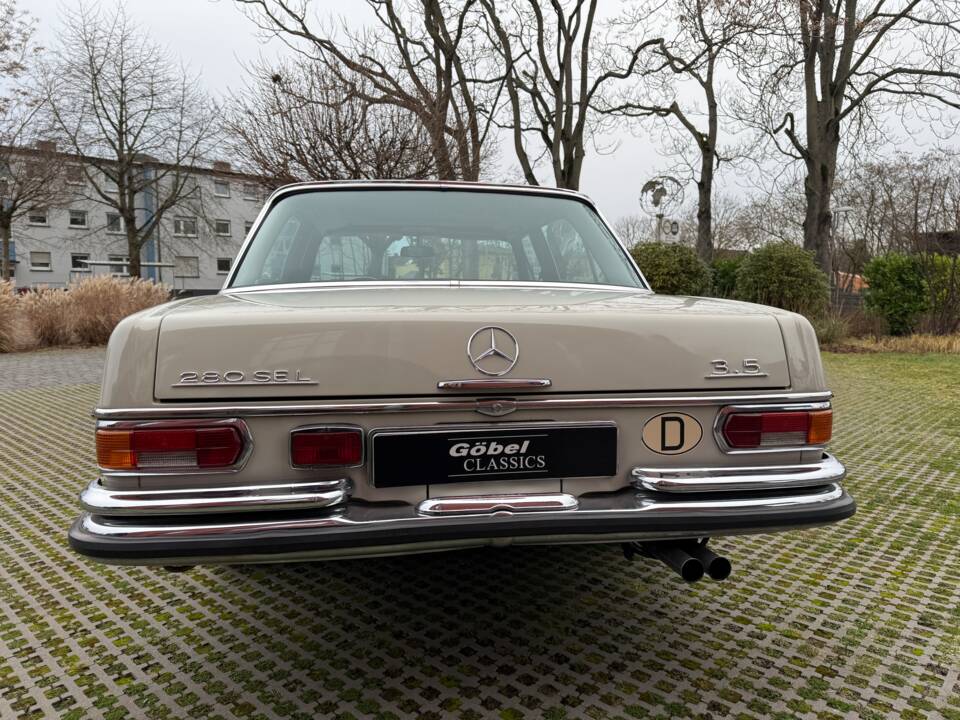 Image 3/44 of Mercedes-Benz 280 SEL 3,5 (1971)