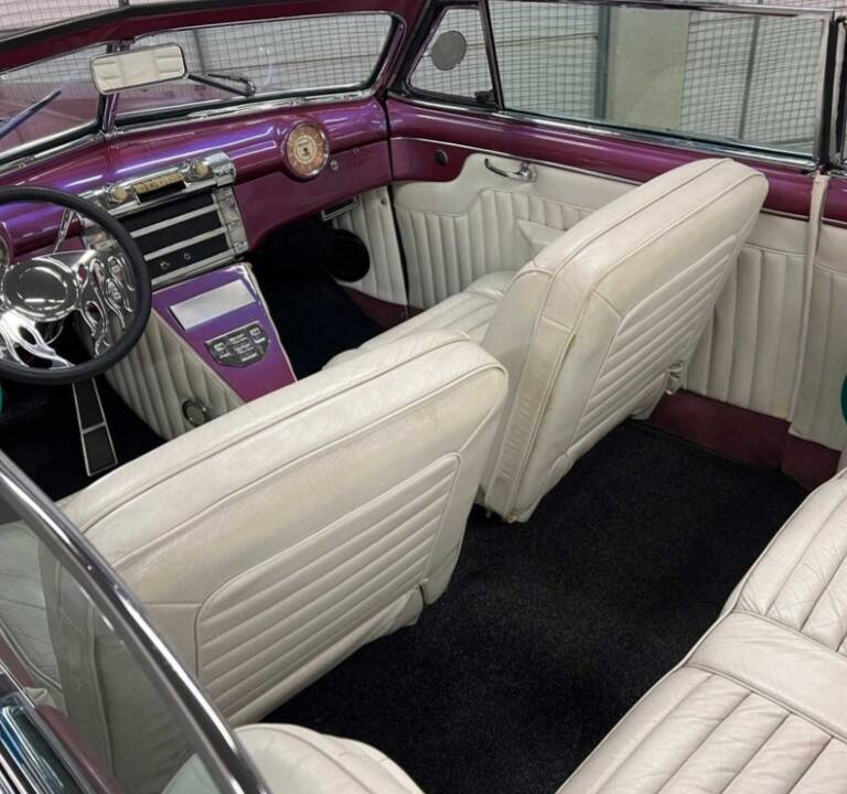 Bild 68/89 von Buick 50 Super Convertible (1947)