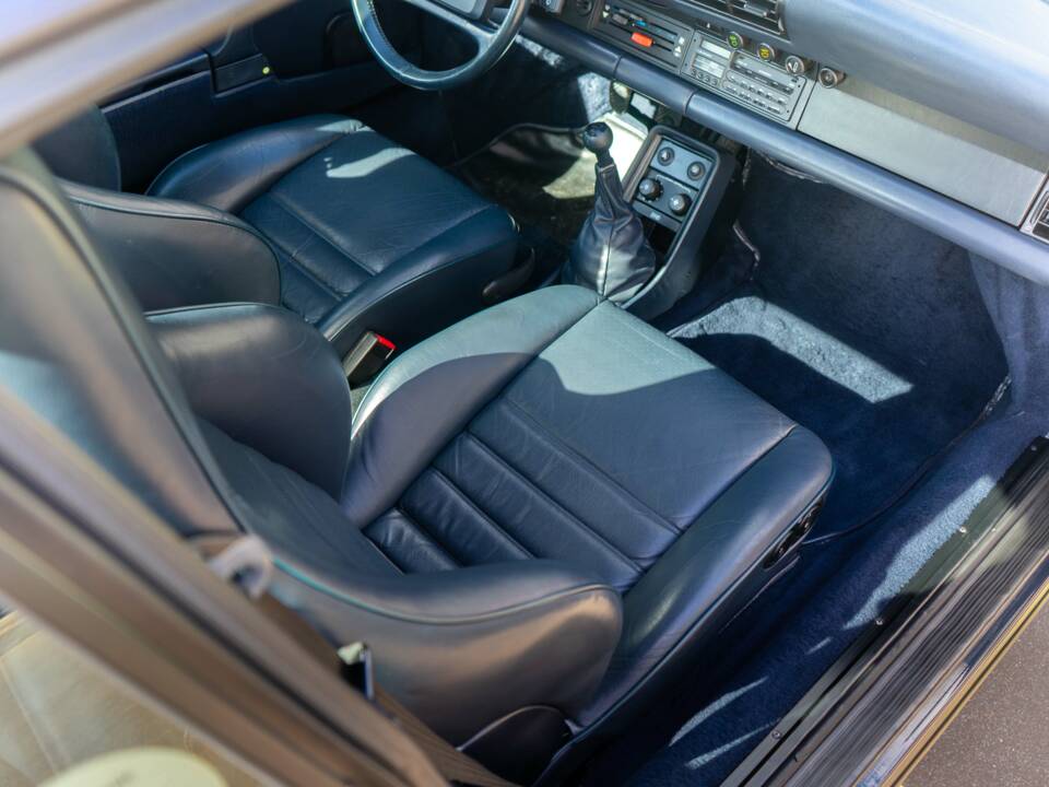 Imagen 24/33 de Porsche 911 Turbo 3.3 (1988)