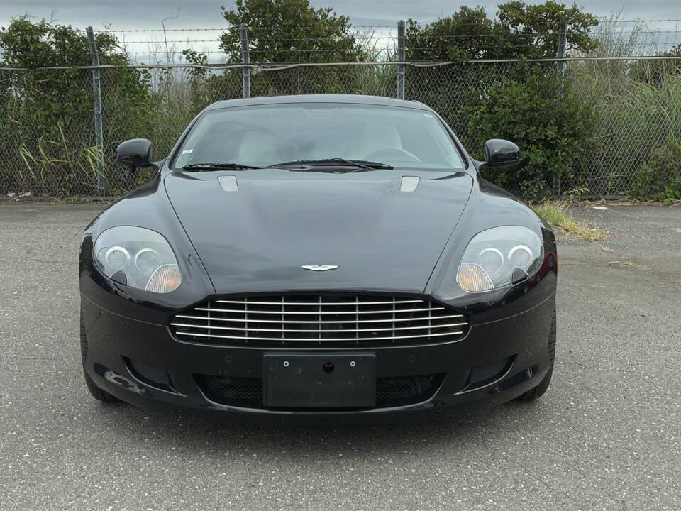 Imagen 8/60 de Aston Martin DB 9 (2011)