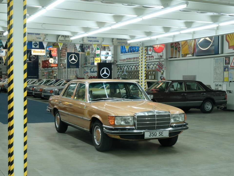 Image 16/50 de Mercedes-Benz 350 SE (1973)