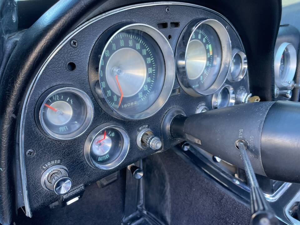 Image 6/22 of Chevrolet Corvette Sting Ray Convertible (1963)