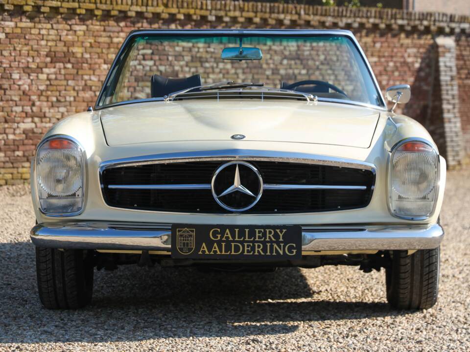 Image 9/50 of Mercedes-Benz 250 SL (1967)