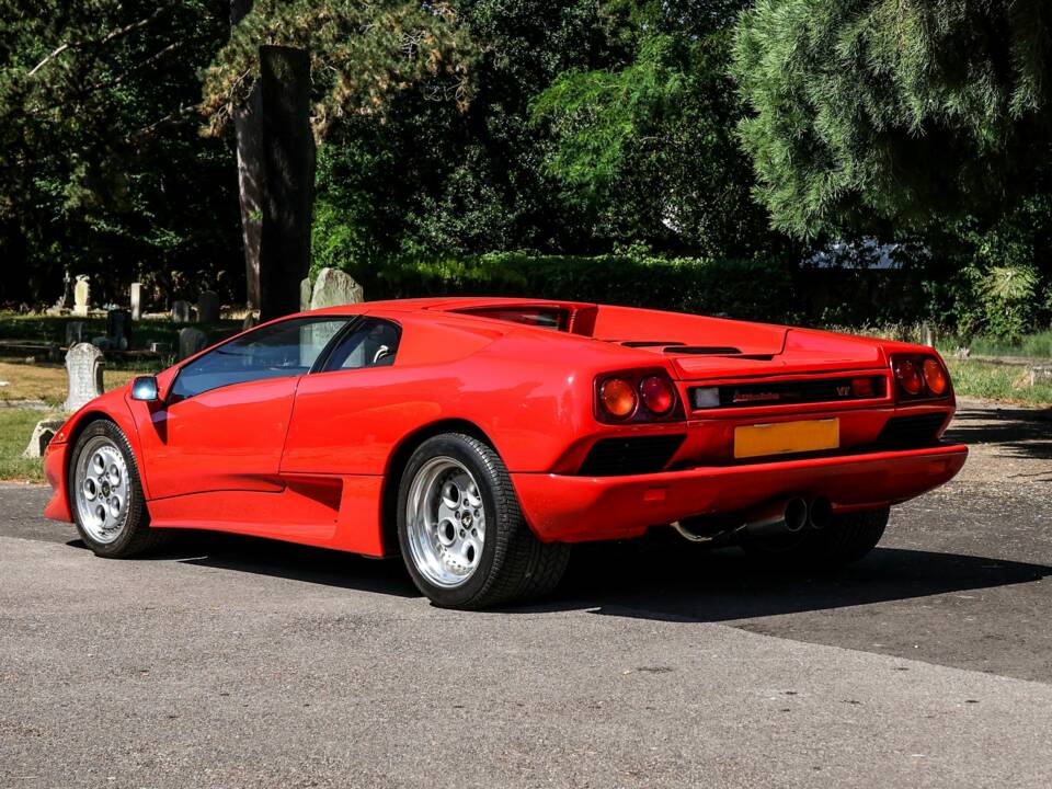 Image 3/26 of Lamborghini Diablo VT (1994)