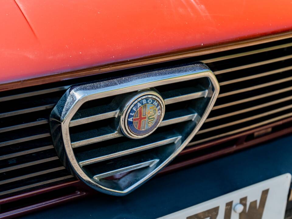 Imagen 19/50 de Alfa Romeo Giulietta 1.6 (1981)