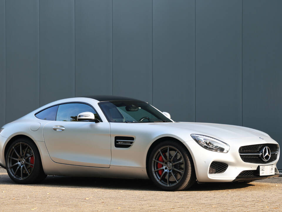 Image 8/56 of Mercedes-AMG GT-S (2017)