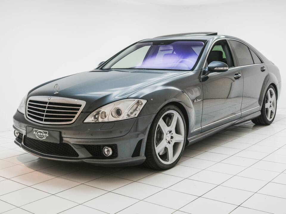 Bild 1/18 von Mercedes-Benz S 63 AMG (2007)