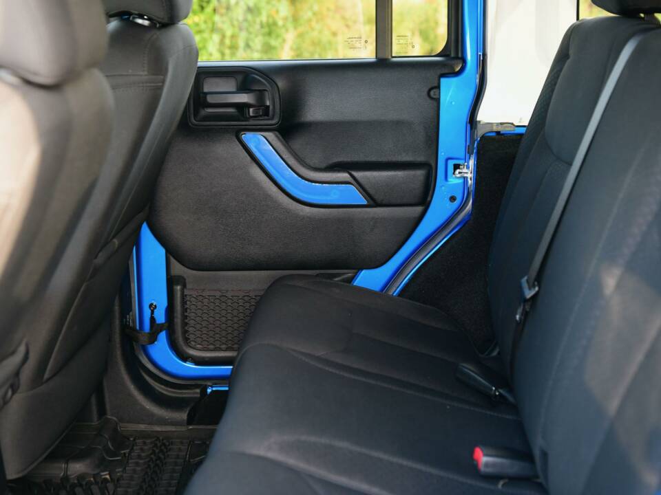 Bild 50/50 von Jeep Wrangler 3.8 &quot;75th Aniversary&quot; (2016)