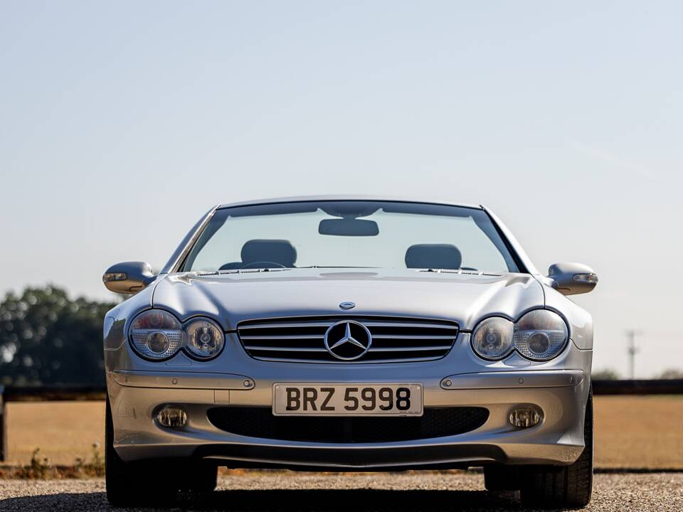 Image 36/50 de Mercedes-Benz SL 500 (2003)