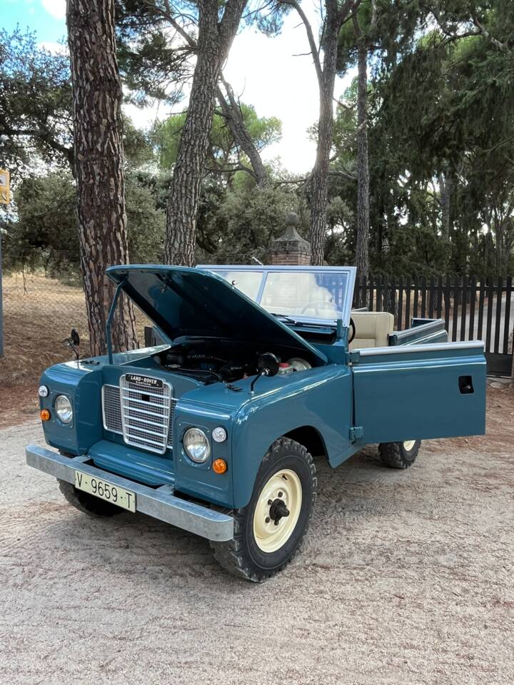 Bild 16/51 von Land Rover 88 (1976)