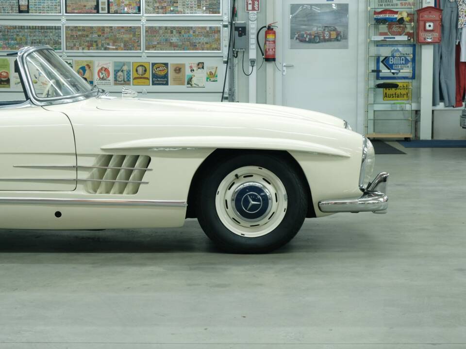Bild 25/50 von Mercedes-Benz 300 SL Roadster (1959)