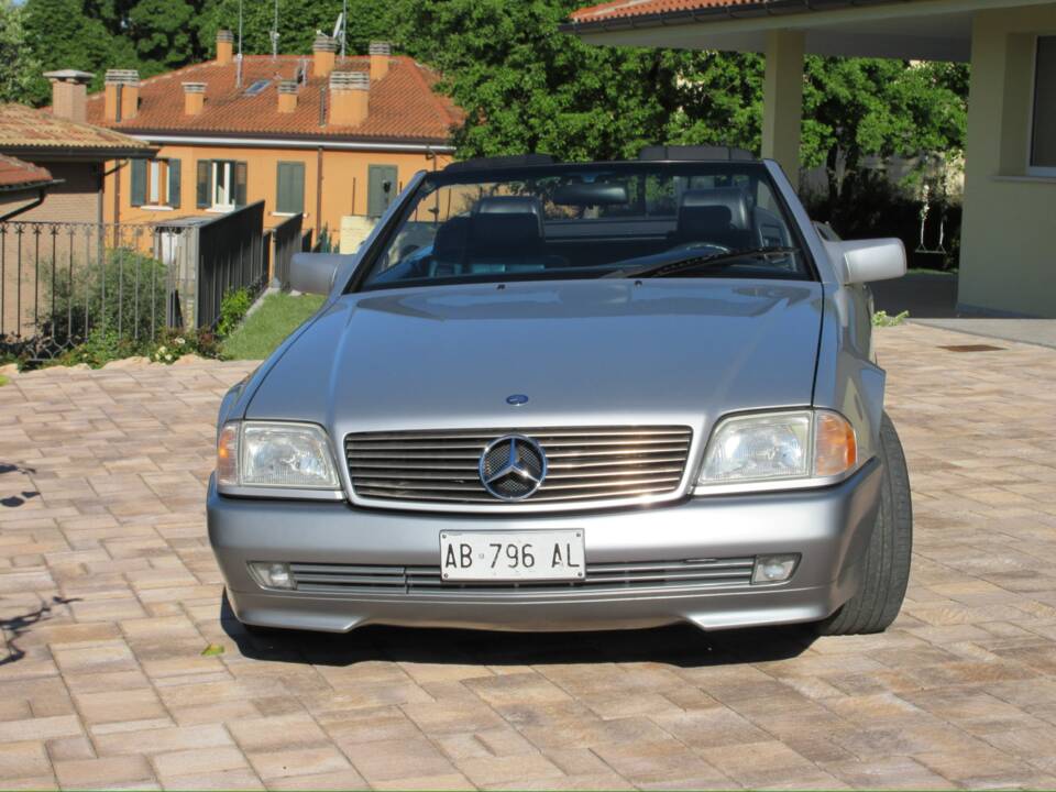Image 4/39 of Mercedes-Benz SL 320 (1994)